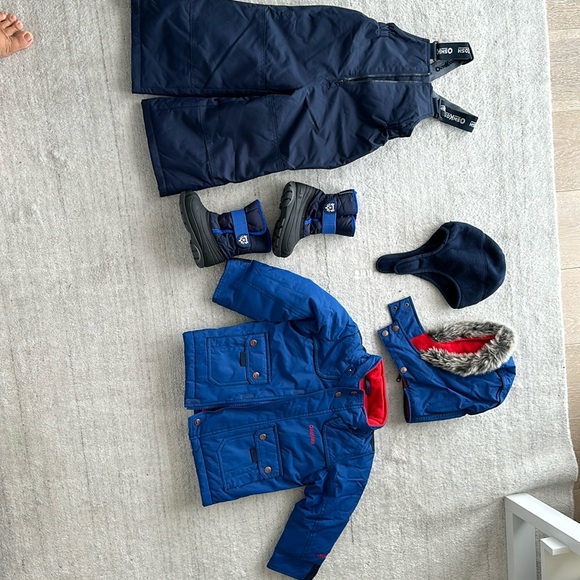Oshkosh winter suit 2T and Kamik boots (size 8) bundle - Picture 1 of 8
